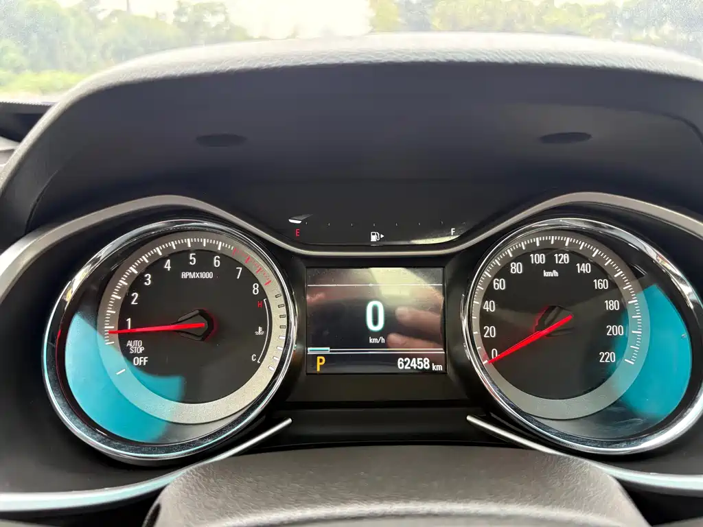 Chevrolet Volando — миниатюра 9