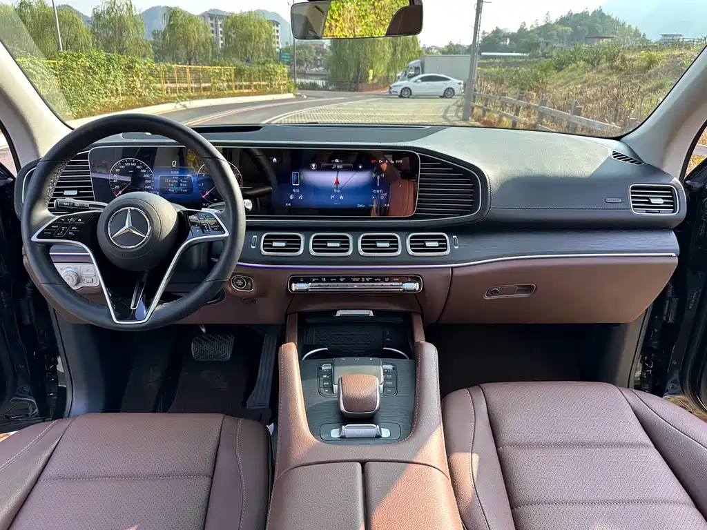 Mercedes-Benz GLE (Import) — миниатюра 14