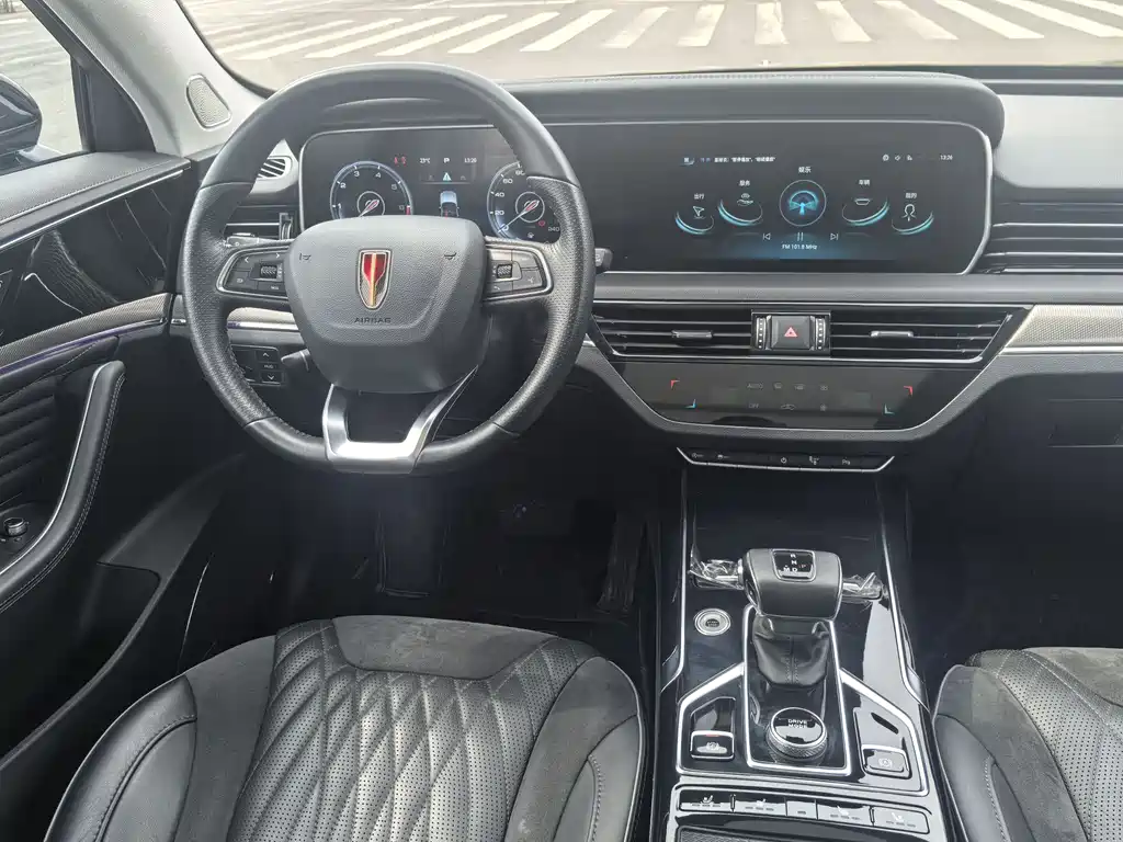 Hongqi HS5 2022 2.0T