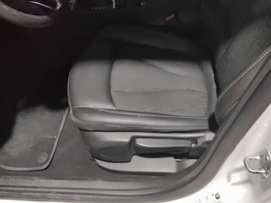 Buick Verano — миниатюра 9