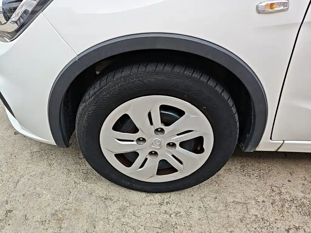 Baojun 310W — миниатюра 23