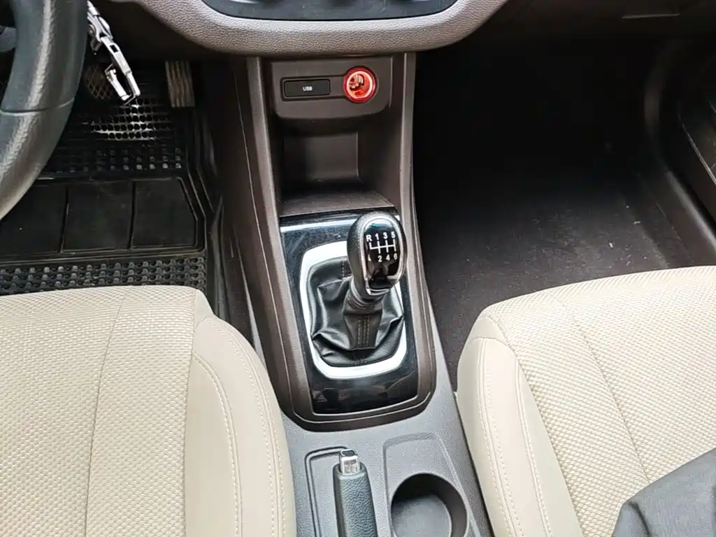 Baojun 310W — миниатюра 14