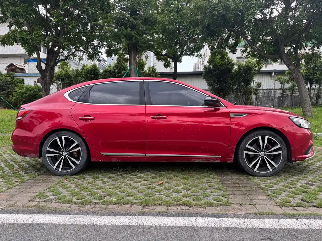 MG 6 2017 20T AT Trophy Premium V