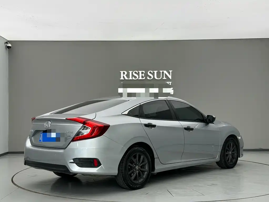 Honda Civic — миниатюра 6