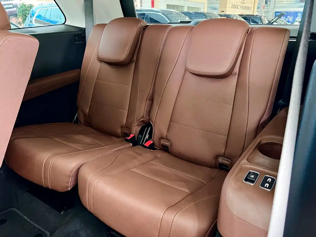Mercedes-Benz GLS — миниатюра 12