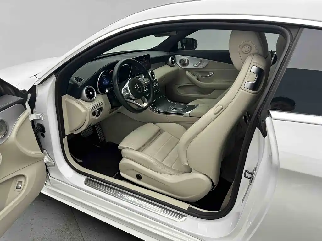 Mercedes-Benz C-Class 2022 — фото 10