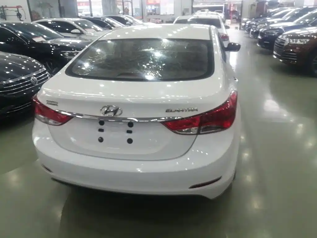 Hyundai Elantra Langdong — миниатюра 6
