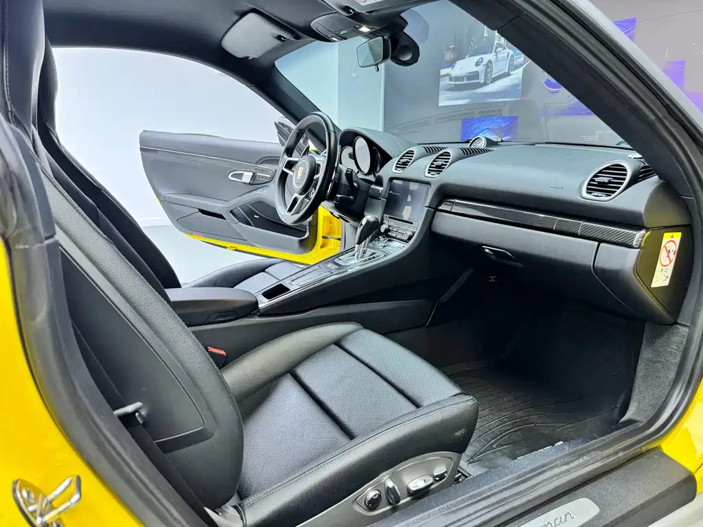 Porsche 718 2018 Cayman 2.0T