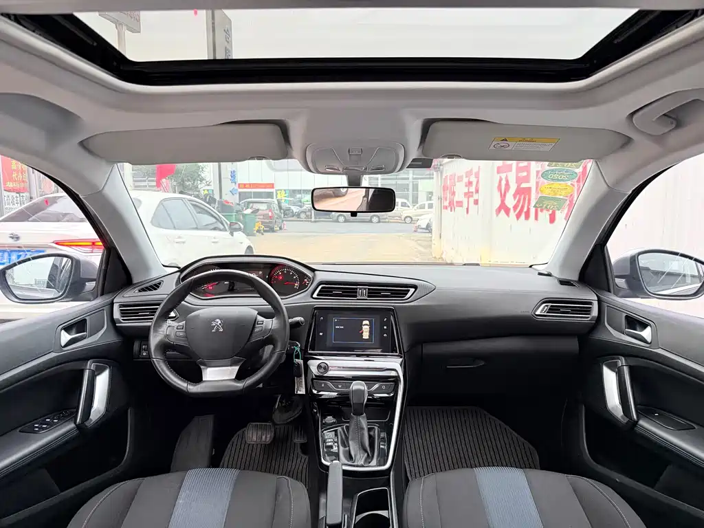 Peugeot 308 — миниатюра 6