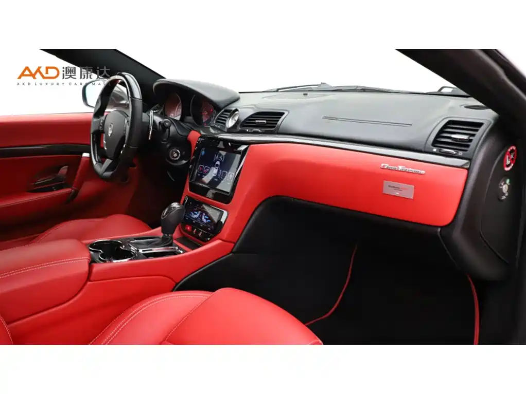 Maserati GranTurismo — миниатюра 6