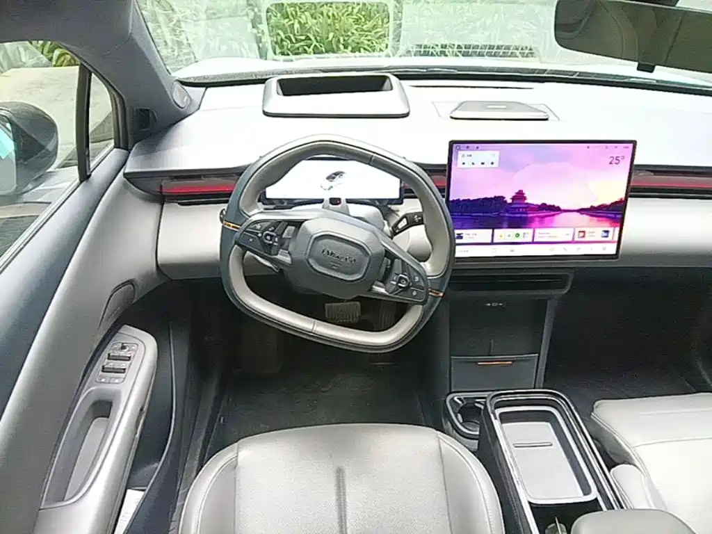 Lynk & Co Z20 — миниатюра 11
