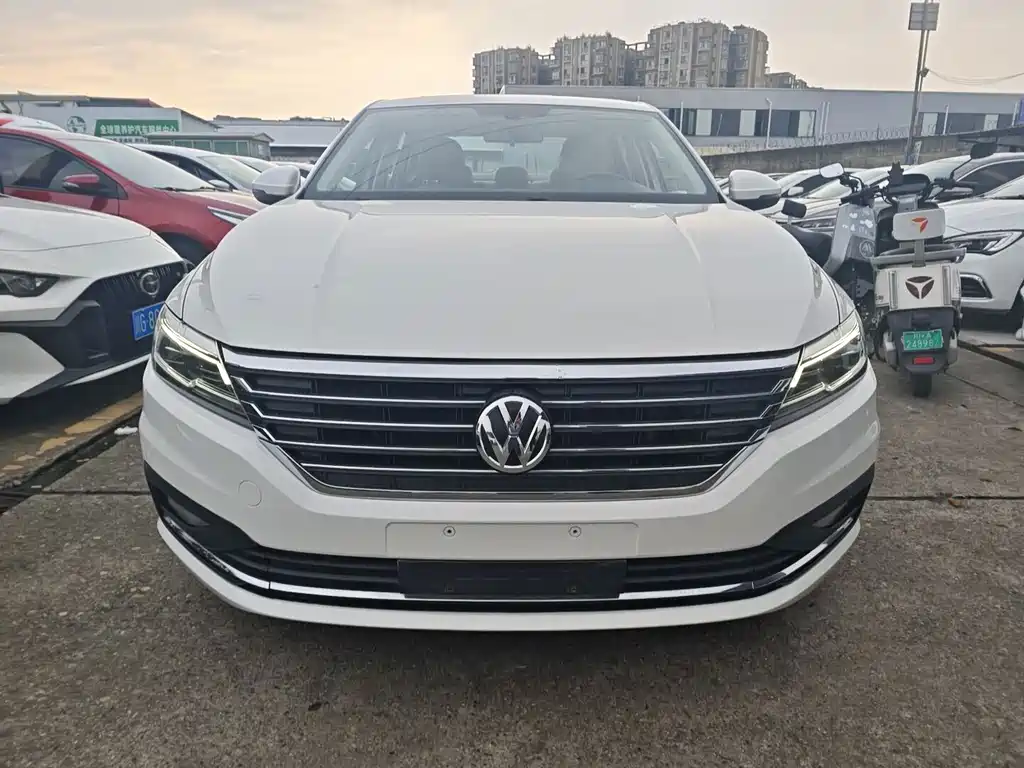 Volkswagen Lavida — миниатюра 2