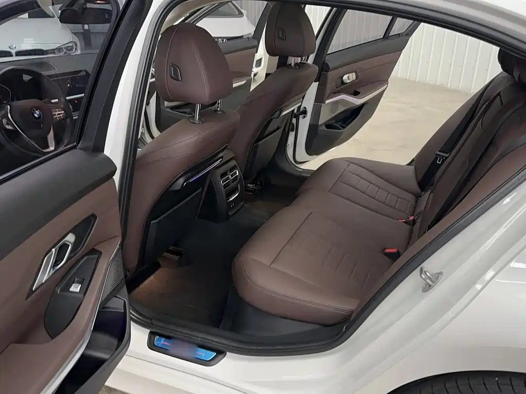 BMW 3 Series — миниатюра 19