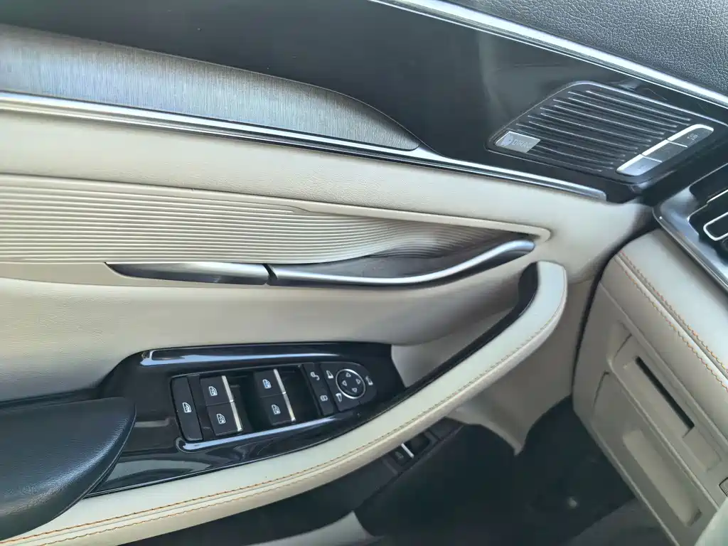 BYD PLUS New Energy — миниатюра 19
