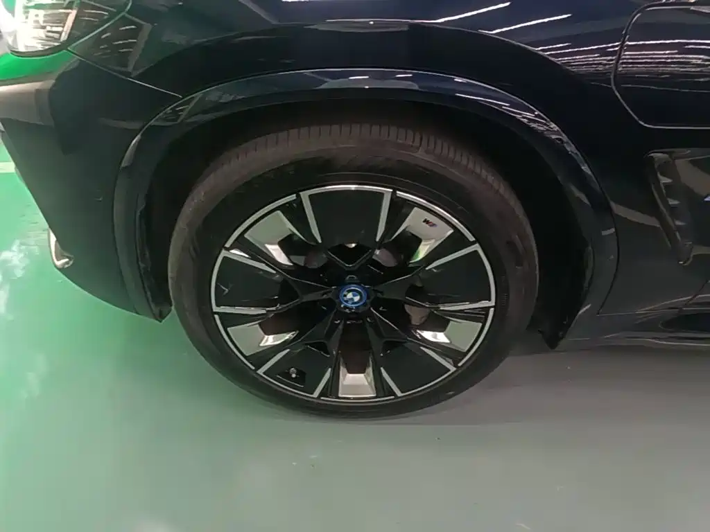 BMW iX3 — миниатюра 23