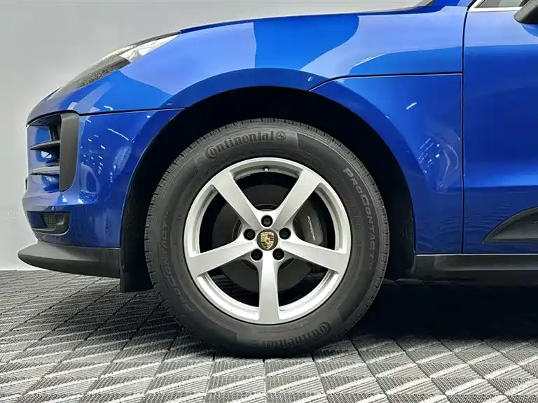 Porsche Macan — миниатюра 8
