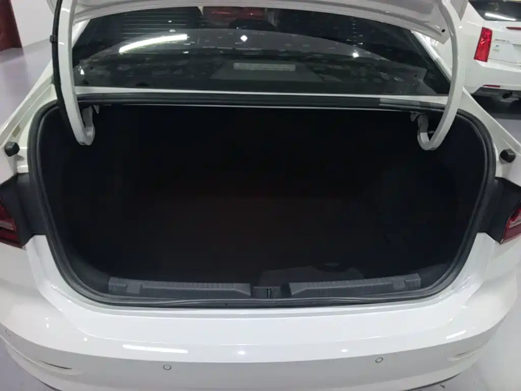 Volkswagen Lavida — миниатюра 19