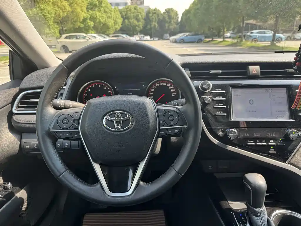 Toyota Camry 2018 2.0S