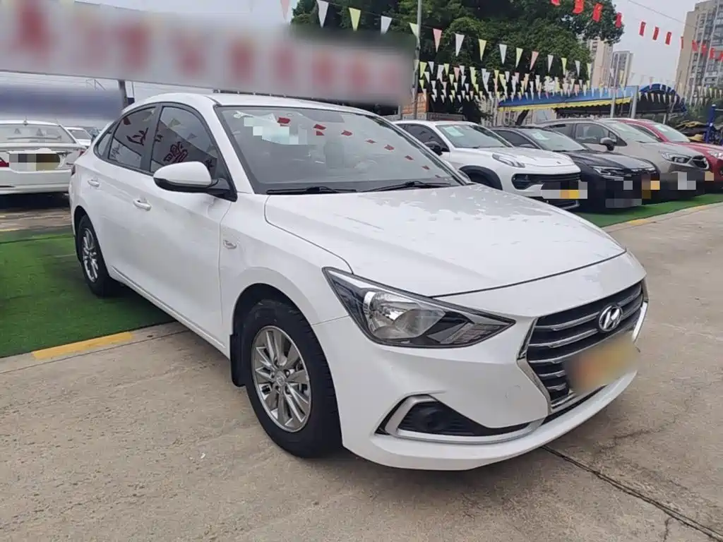 Hyundai Elantra — миниатюра 4