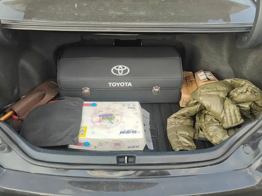 Toyota Camry — миниатюра 3