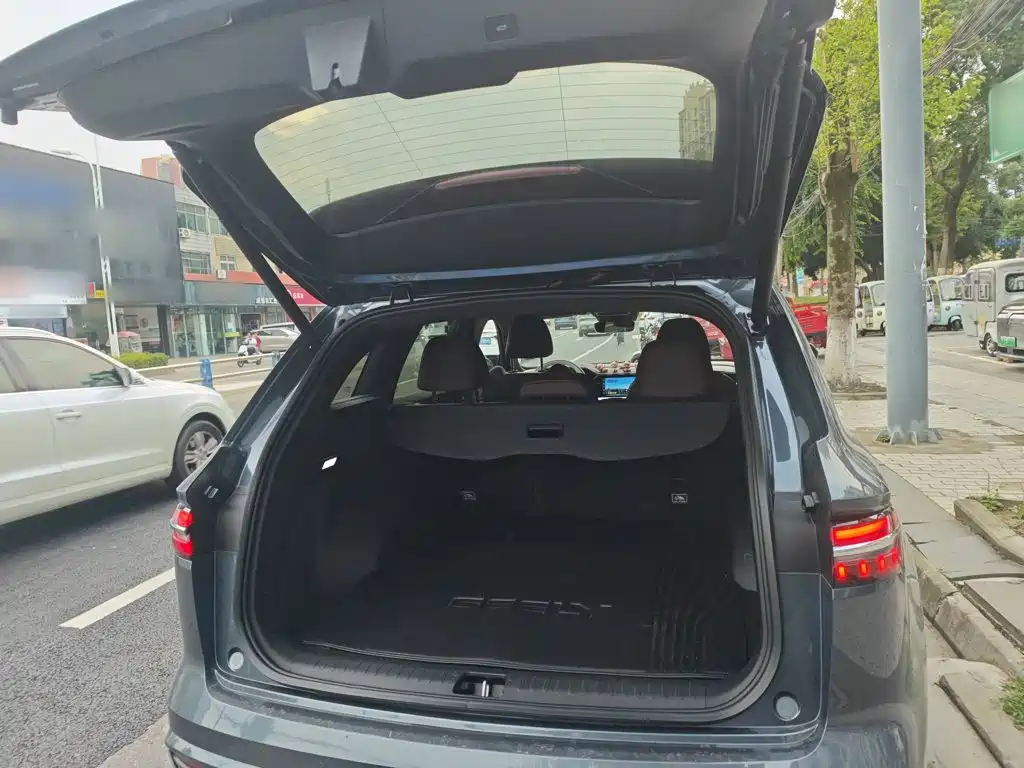 Geely Xingyue L — миниатюра 16