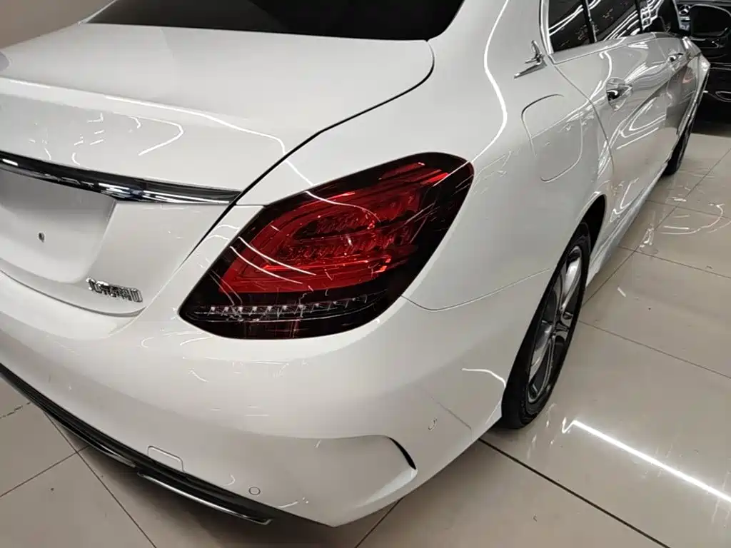 Mercedes-Benz C-Class — миниатюра 8