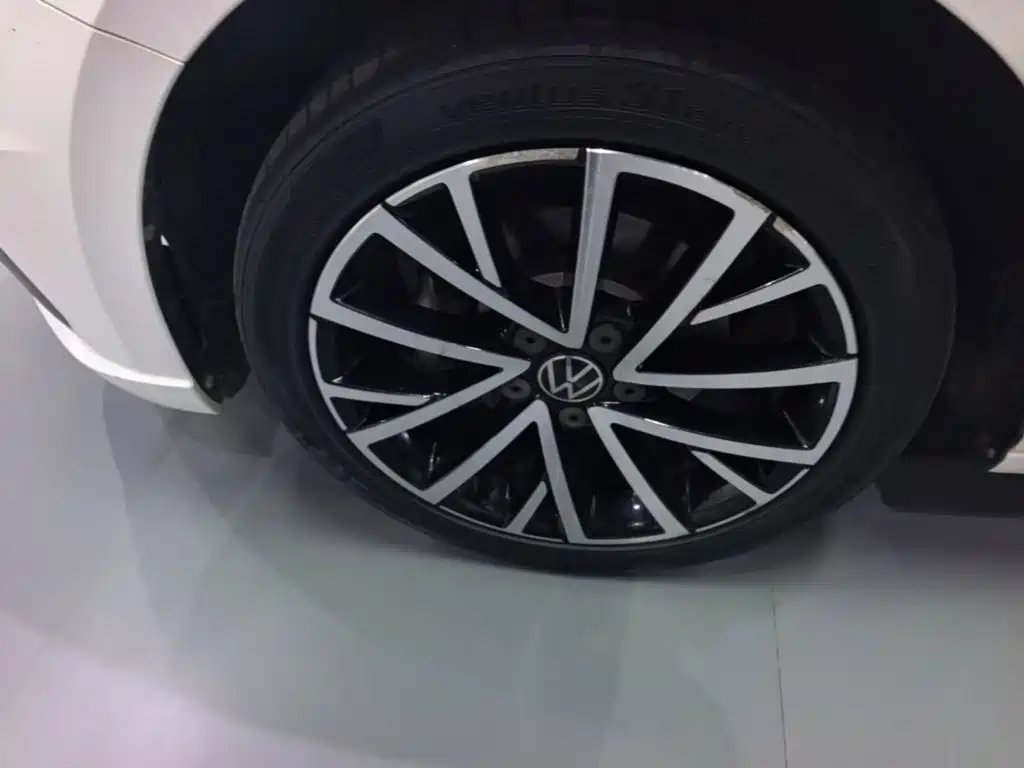 Volkswagen Lavida — миниатюра 23
