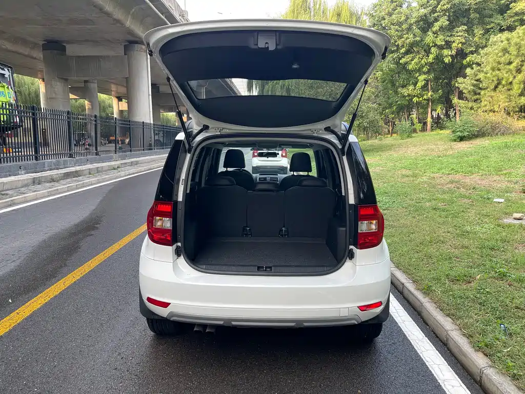 Skoda Yeti — миниатюра 17