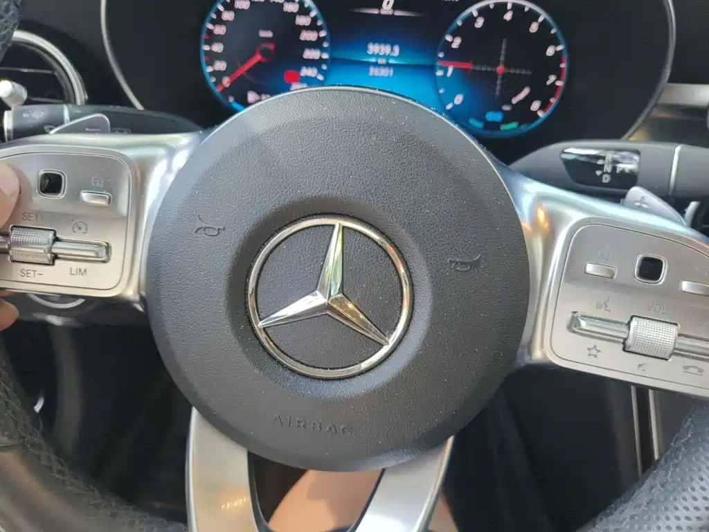 Mercedes-Benz C-Class — миниатюра 9