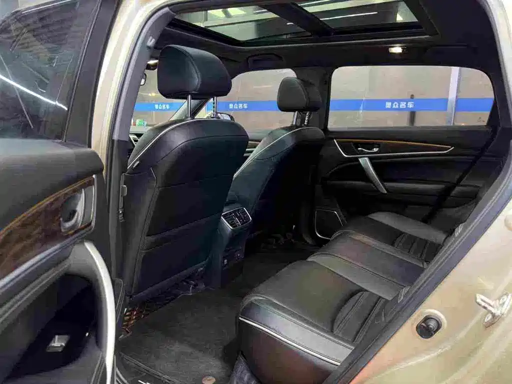 Honda UR-V — миниатюра 6