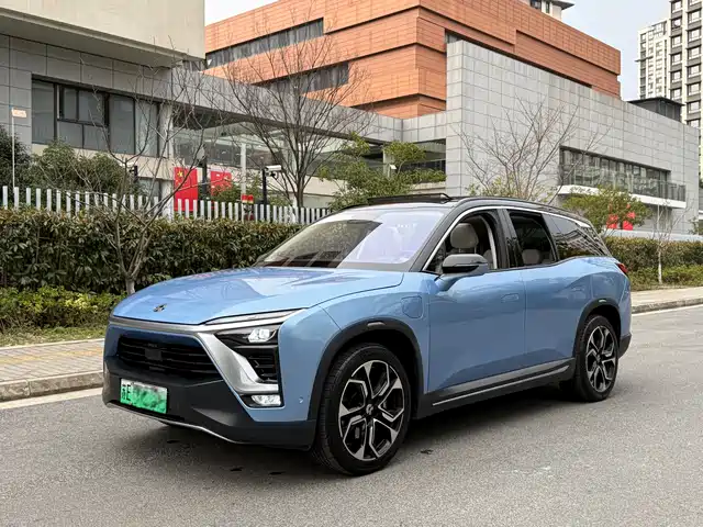 NIO NIO ES8 2018