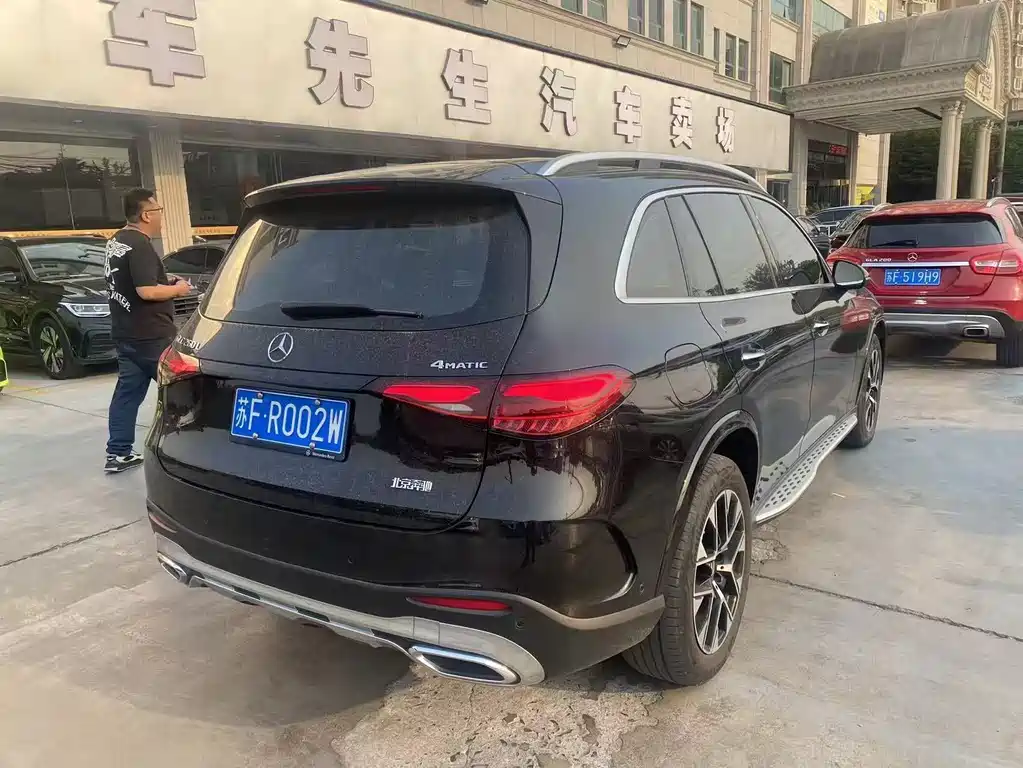 Mercedes-Benz GLC 2023 GLC 260 L 4MATIC Luxury 5 мест