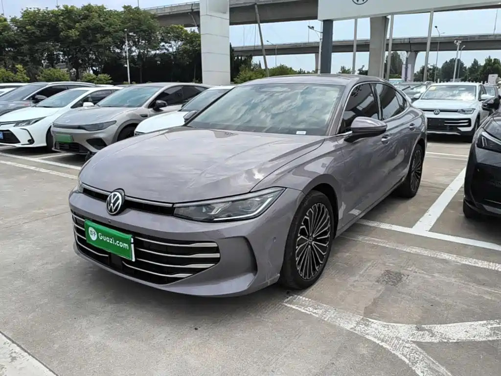 Volkswagen Passat 2024