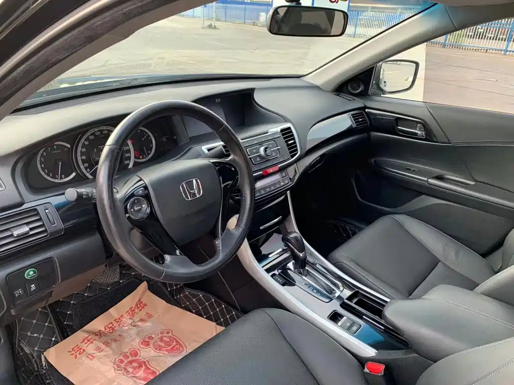 Honda Accord — миниатюра 10