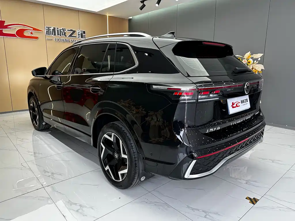 Volkswagen Tiguan L — миниатюра 6