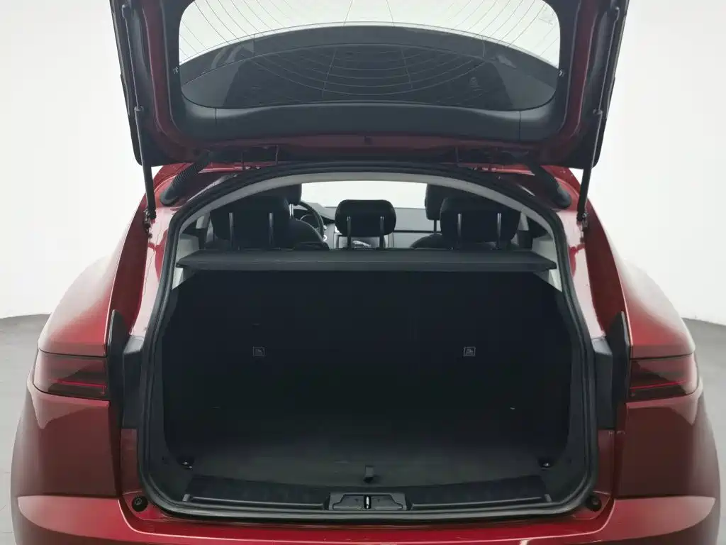 Jaguar E-PACE — миниатюра 16