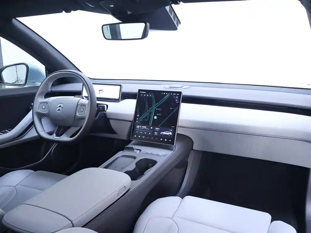 NIO NIO ET5T