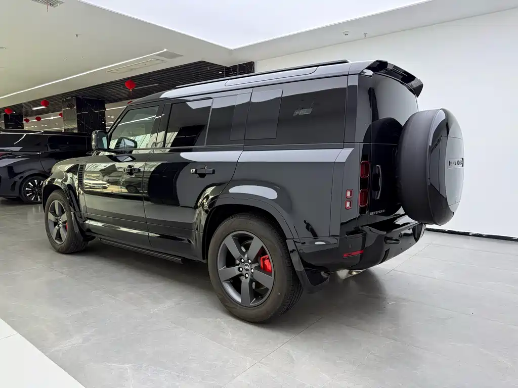 Land Rover Land Rover Defender 2025 110 3.0T P400 X-Dynamic HSE