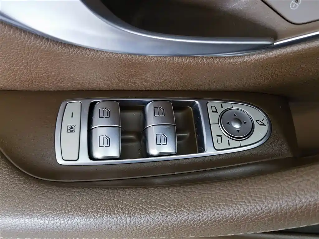 Mercedes-Benz E-Class E 2022 E 300 L Fashion