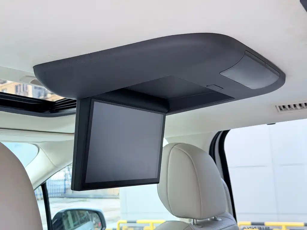 Toyota Sienna — миниатюра 13