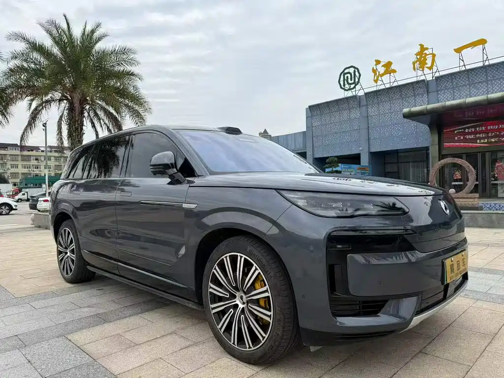 Denza N9 2025 Flagship