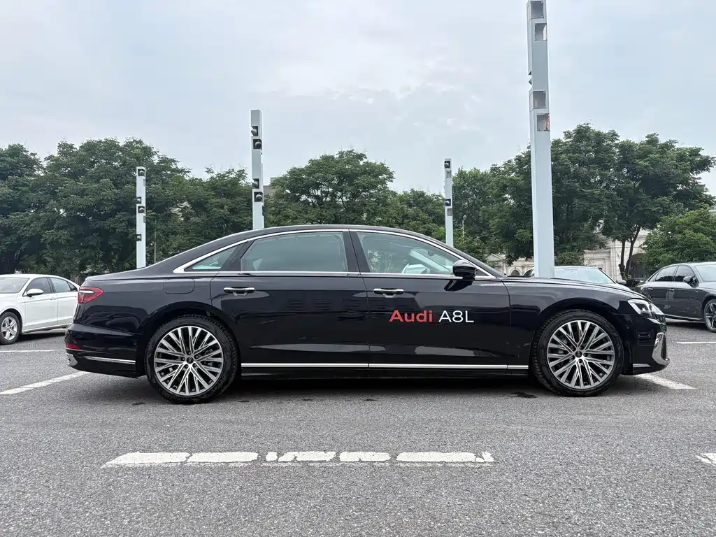 Audi A8 2024 A8L 50 TFSI quattro