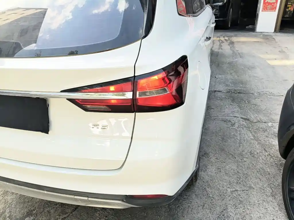 Roewe RX3 — миниатюра 8