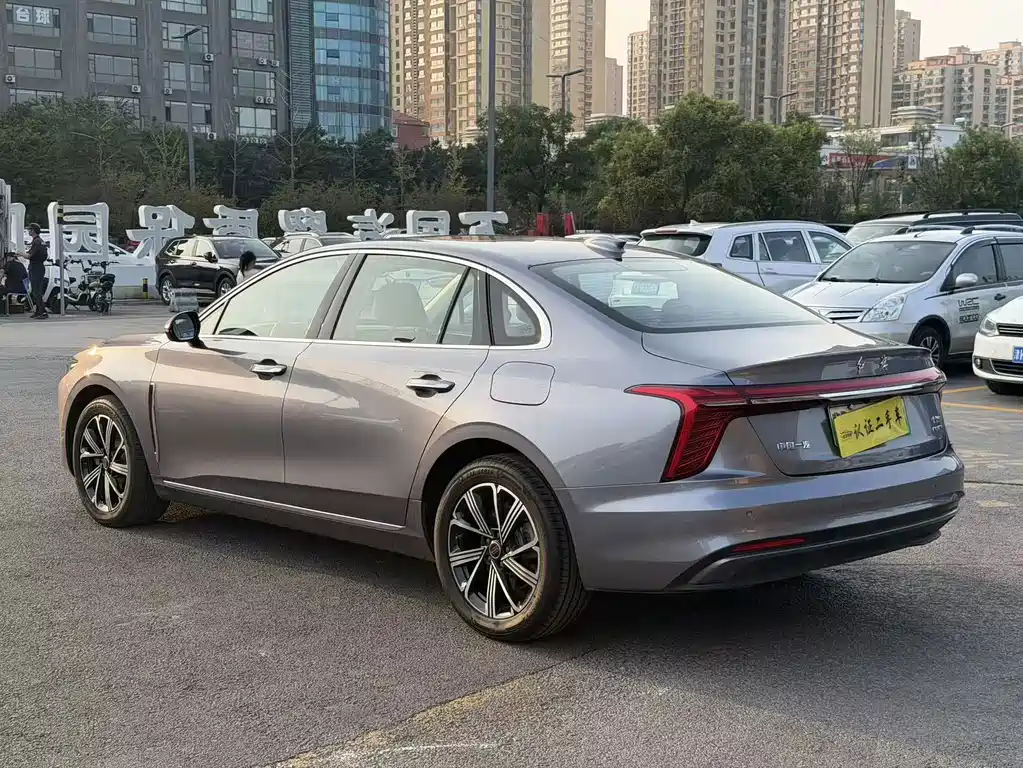 Hongqi Hongqi H5 PHEV — миниатюра 5