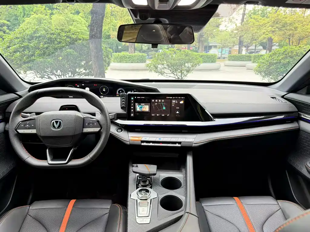 Changan UNI-V 1.5T Premium Type, фото 10