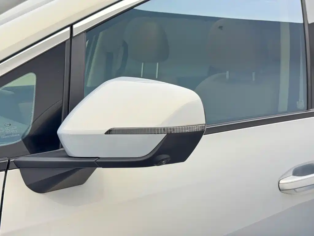 GAC Motor 传祺E8 PHEV — миниатюра 18