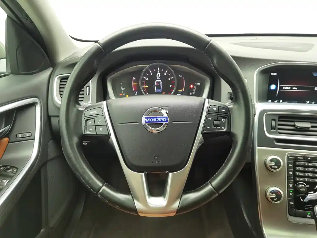 Volvo S60 — миниатюра 11