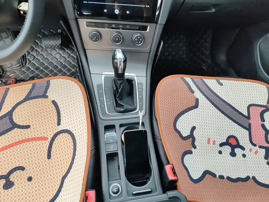 Volkswagen Golf — миниатюра 14