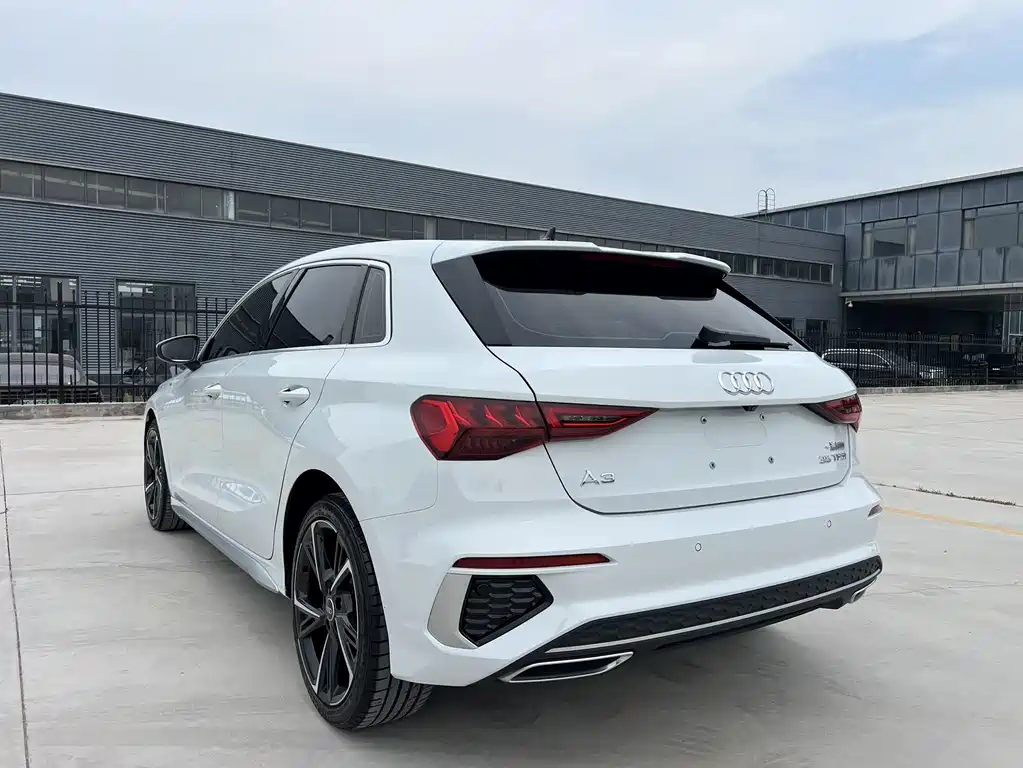 Audi A3 2023 Sportback 35 TFSI Fashion Sport