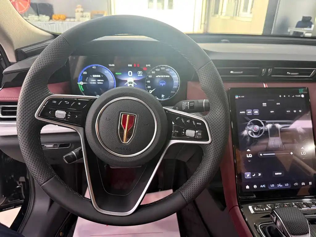 Hongqi Hongqi H5 PHEV — миниатюра 10